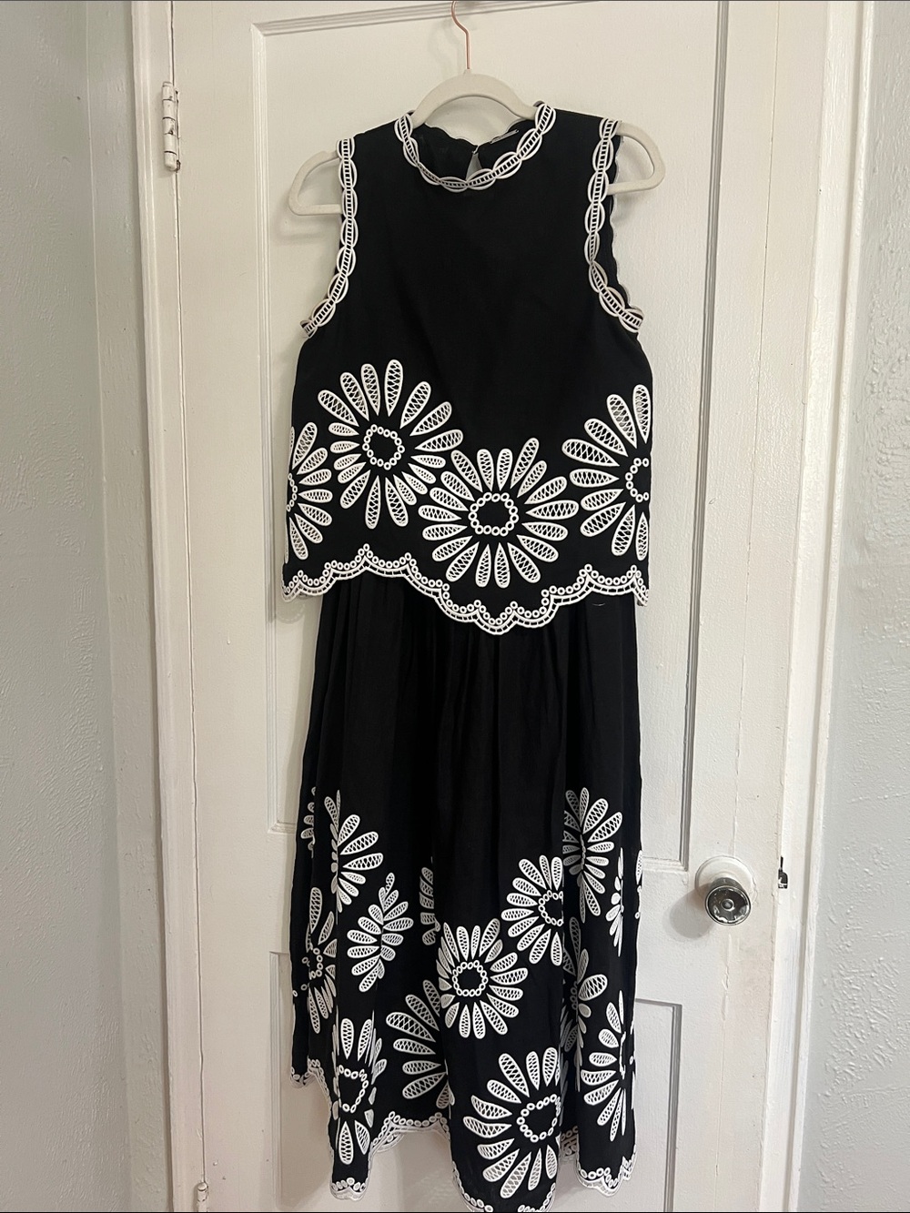 Elie Tahari Black Two-Piece Floral Eyelet Set